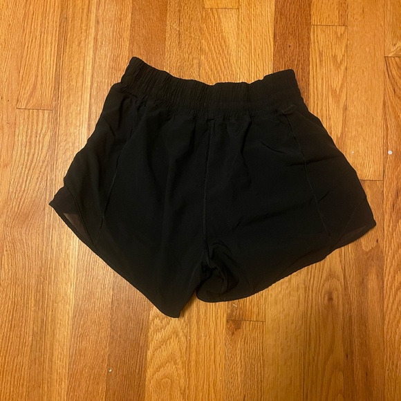 Lululemon Hotty hot shorts - Picture 2 of 4